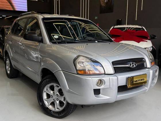 HYUNDAI TUCSON 2.0 MPFI GLS 16V 143CV 2WD FLEX 4P AUTOMÁTICO HYUNDAI TUCSON 2.0 MPFI GLS 16V 143CV 2WD FLEX 4P AUTOMÁTICO